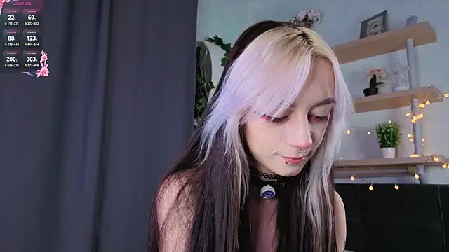 TristaRoht's Live XXX Chat