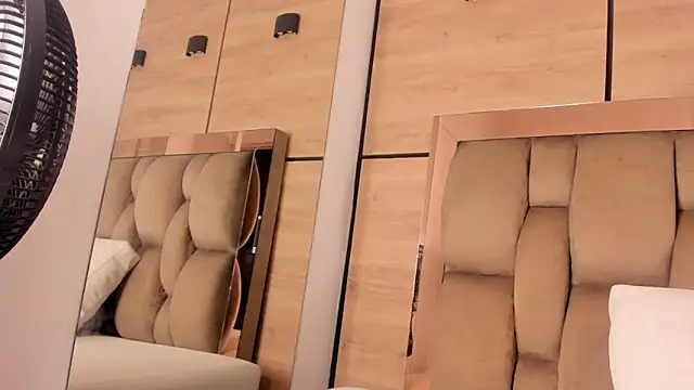 karol_lewiss: онлайн-секс-чат