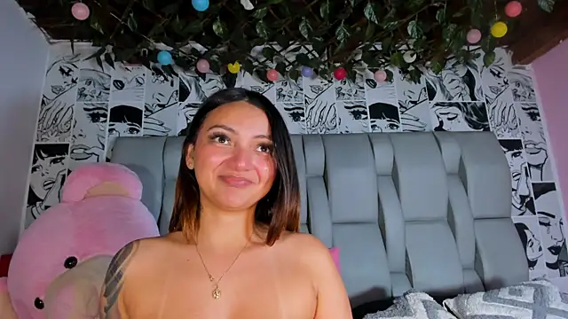 LucyRosse Chat XXX live