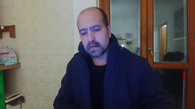 AMIRDIB2025のウェブカメラショー