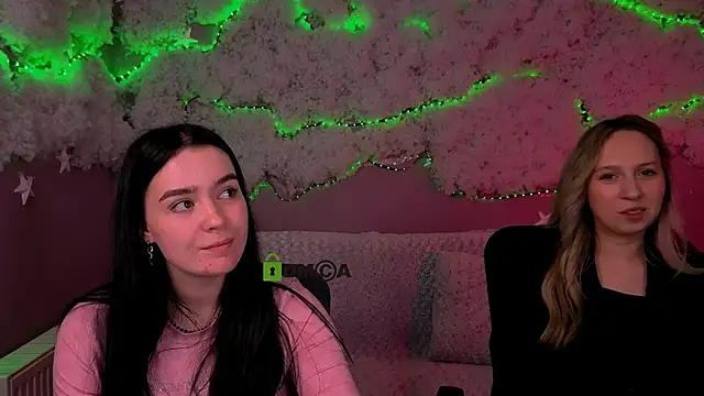 monica_xcx's Live XXX Chat