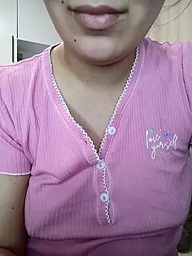 Emi_hot1's Live XXX Chat