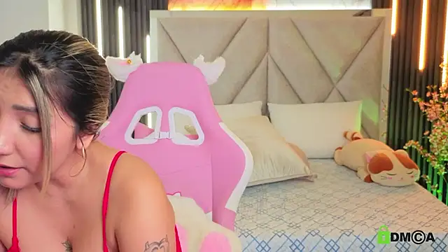 Happy_tits' Live XXX Chat