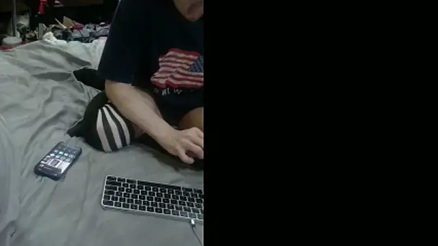 Lacht_Lidenn Webbikameraesitys