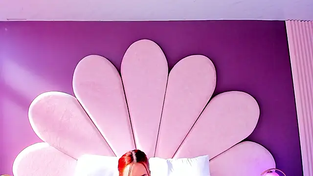 Онлайн чат XXX LolaGray__