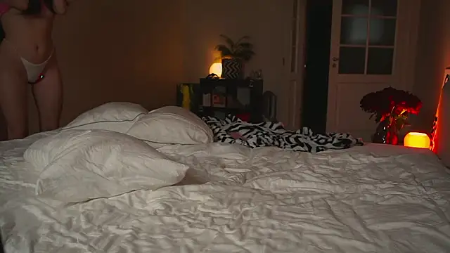 mynaughtynights' Live XXX Chat