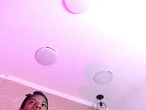 Santiago_Ortiz_ Live XXX-Chat