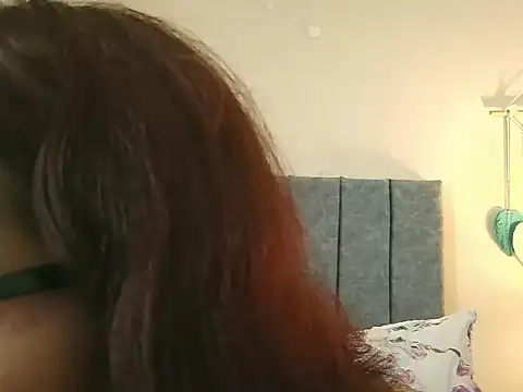 IberianMoonMK 现场XXX聊天