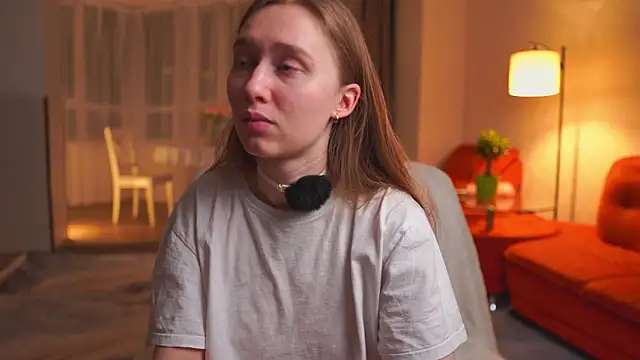 SharaNewbernのウェブカメラショー