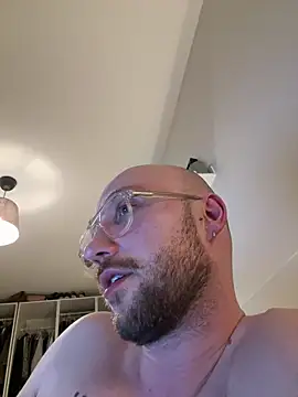 OnlyAlexVegas' Live XXX Chat