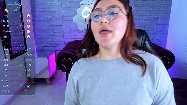 conniejames_m's Live XXX Chat