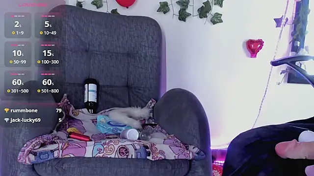 saray__jones' Live XXX Chat