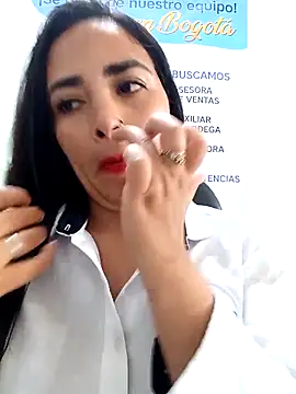 MAYE__13 Chat XXX in diretta