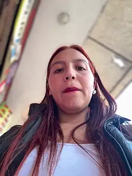 Emily-7_ – Naživo XXX chat