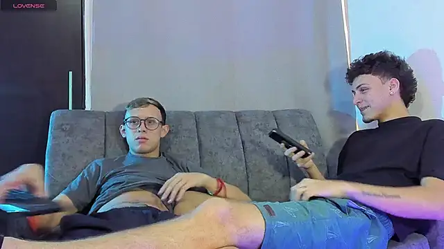 Two_sexboys Webcamshow