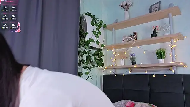 Онлайн чат XXX TristaRoht