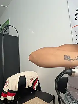 Czat XXX na żywo – LIZ-06_