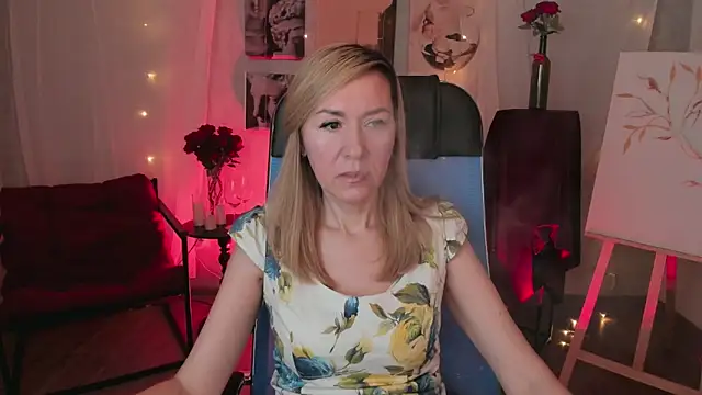 DonnaSmitth Adlı Modelin Canlı XXX Sohbeti