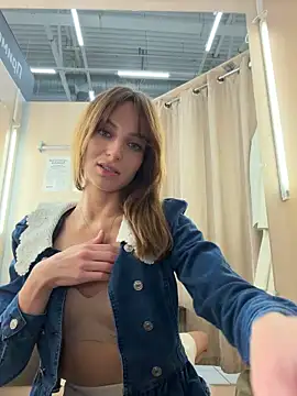 -AngelAri- Adlı Modelin Canlı XXX Sohbeti