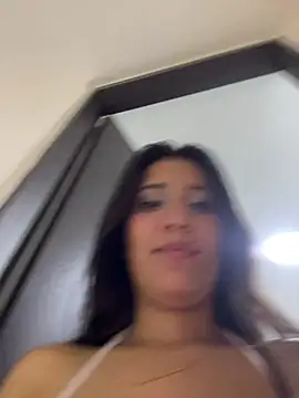 Chat XXX en directo de IsabellaJoness_