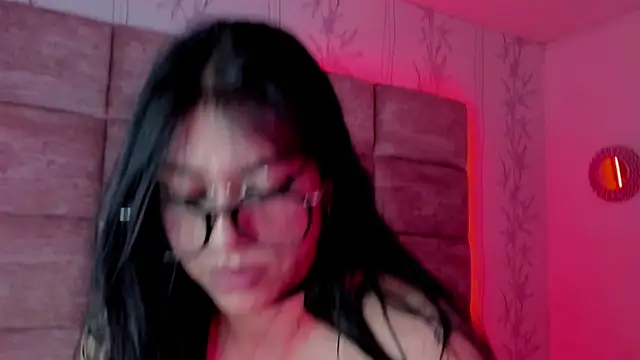 MiaLiberty 라이브 XXX 채팅