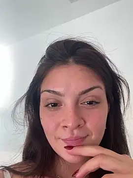 Danielaeliana 即時 XXX 聊天