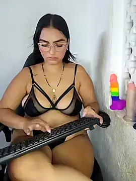 Czat XXX na żywo – Mia_em