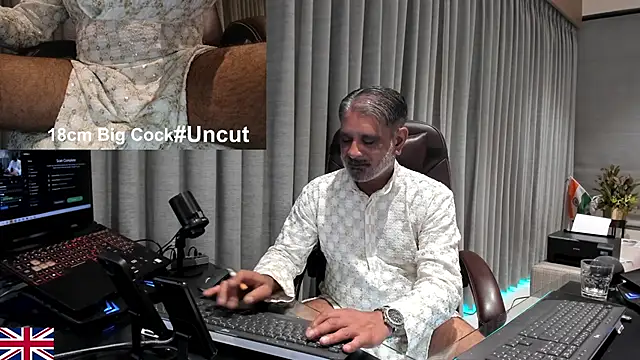 OnlineBossUK Live XXX Chat