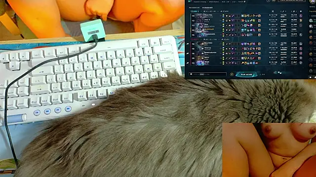 Chat XXX en directo de minakitsume