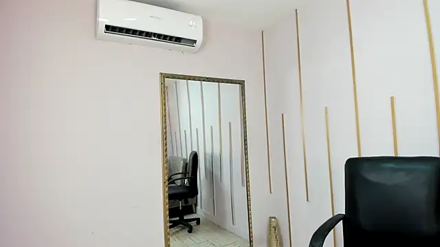 Nayariskaya 即時 XXX 聊天