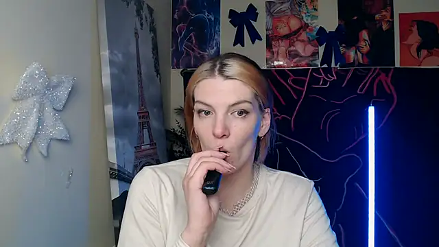 VanessaRey_のライブXXXチャ ット