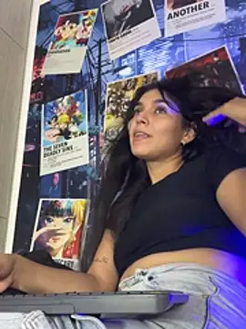 Violet_Fiore 即時 XXX 聊天