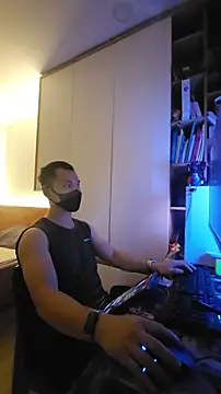 OnlyMan90 webkamerás műsora