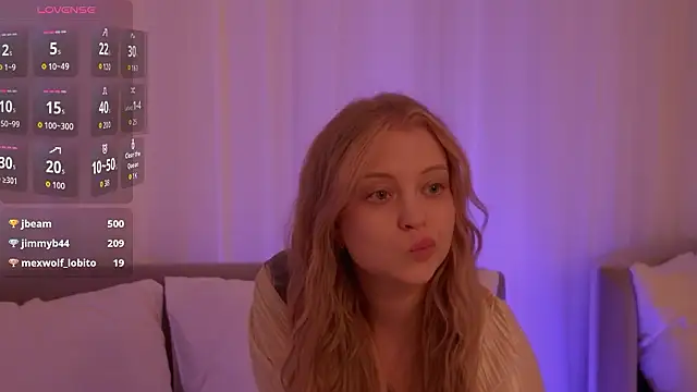 MollyHilton live XXX chat