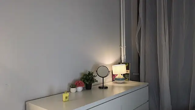 arina_waifuのウェブカメラショー