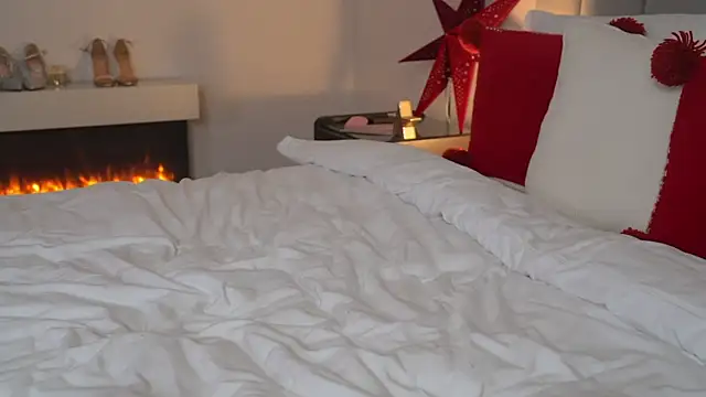 ella_twinkl élő XXX-chatje