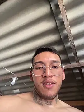 EvanVelvet élő XXX-chatje