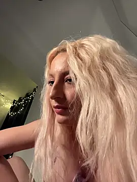 EllaCharm_'s Live XXX Chat