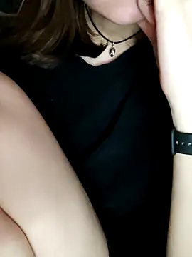 Aashikalaa Adlı Modelin Canlı XXX Sohbeti