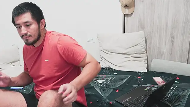 bonyclyde2203: απευθείας συνομιλία ΧΧΧ