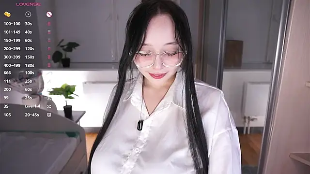 XXX chat uživo modela HannaHayles