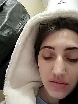 Iren Adlı Modelin Canlı XXX Sohbeti