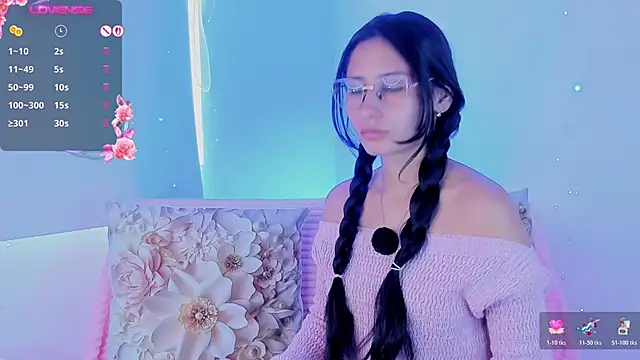 NayeCloud Chat XXX live