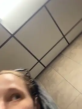 lolabunny9's Webcam Show