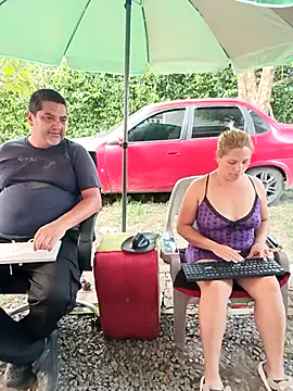 hotandfierylatinos2023 Adlı Modelin Canlı XXX Sohbeti