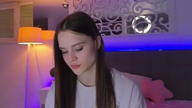 LuisaClover Chat XXX in diretta