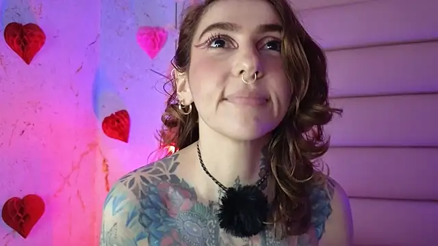 Evangelyne_1 Adlı Modelin Canlı XXX Sohbeti