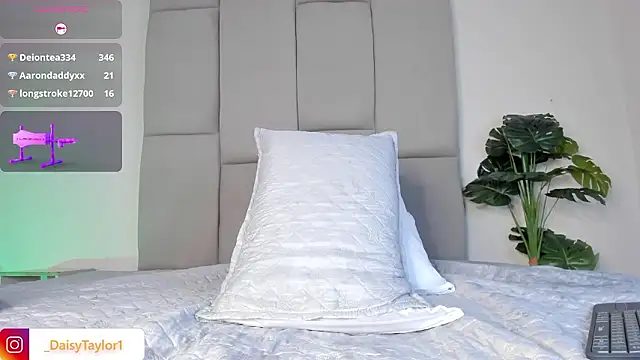 DaisyTaylor__ webkamerás műsora