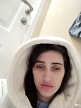 Iren 现场XXX聊天