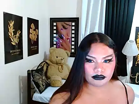 TSbrianaHugeCock's Webcam Show